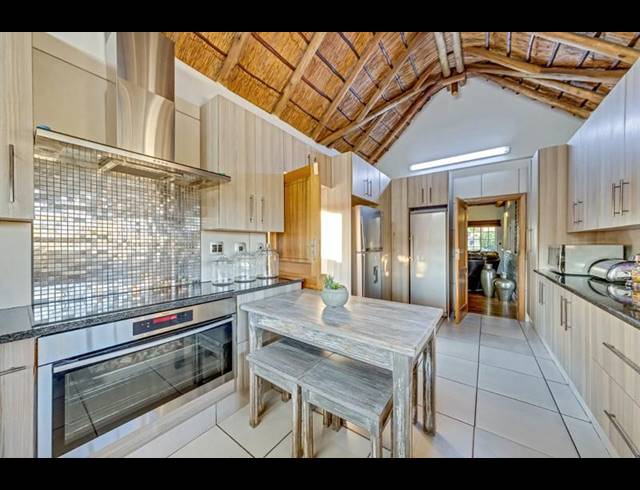 4 BEDROOM HOUSE FOR SALE IN ROODEKRANS